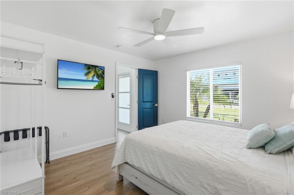 2965 Woodside AVE-24