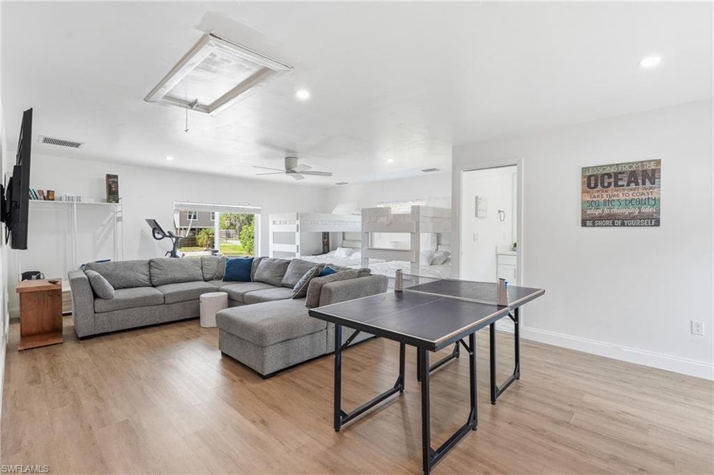 2965 Woodside AVE-33