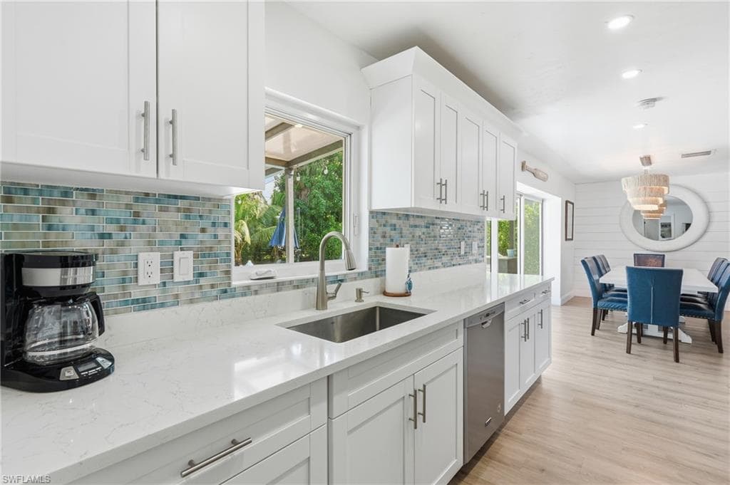 2965 Woodside AVE-18