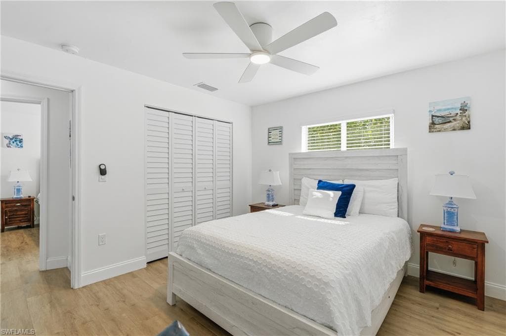 2965 Woodside AVE-31