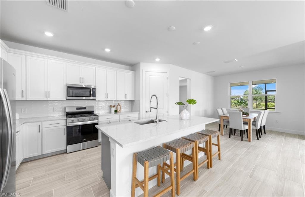 12591 Quartz DR-15