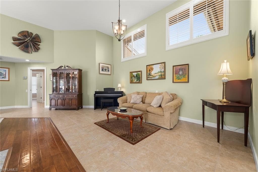 15241 Tweedale CIR-29