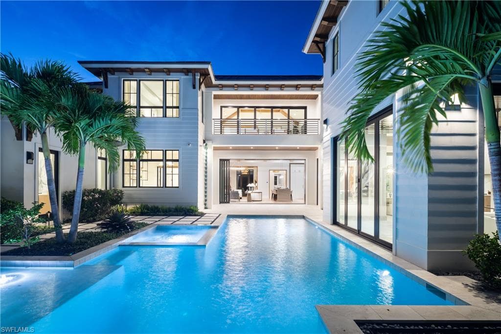774 GOLF DR-1