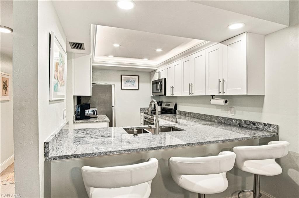 25870 Hickory BLVD 506-10