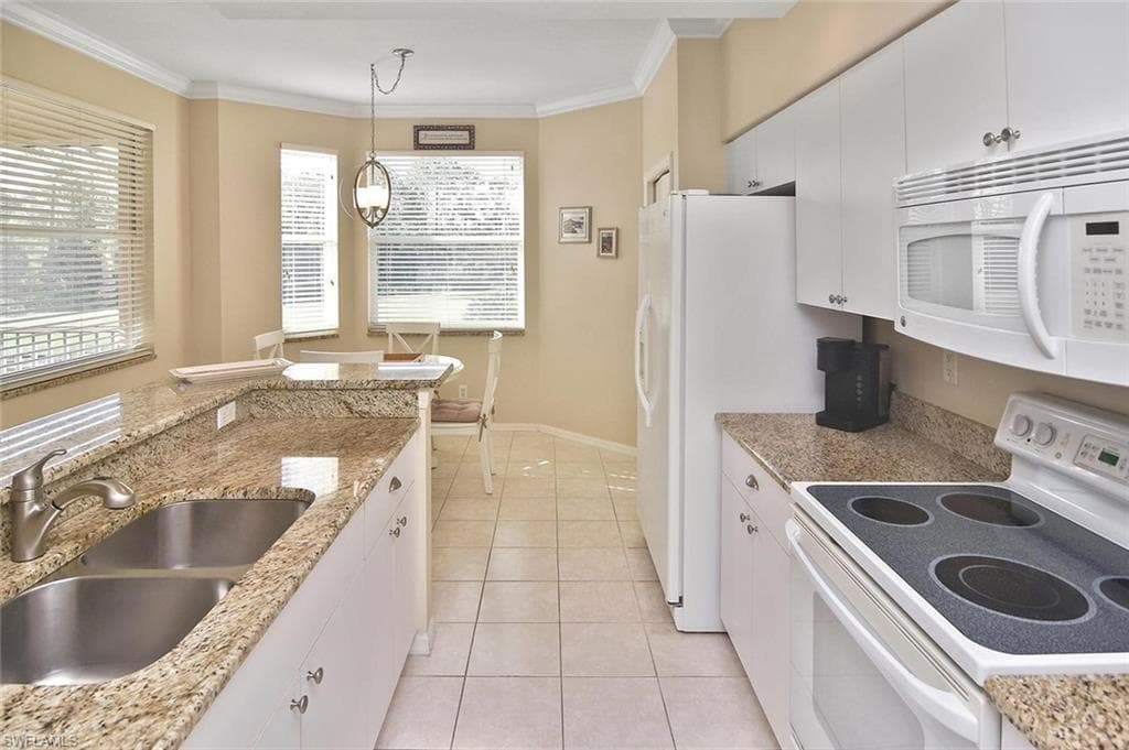 8680 CEDAR HAMMOCK CIR 122-32