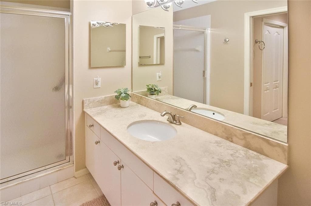 8680 CEDAR HAMMOCK CIR 122-21