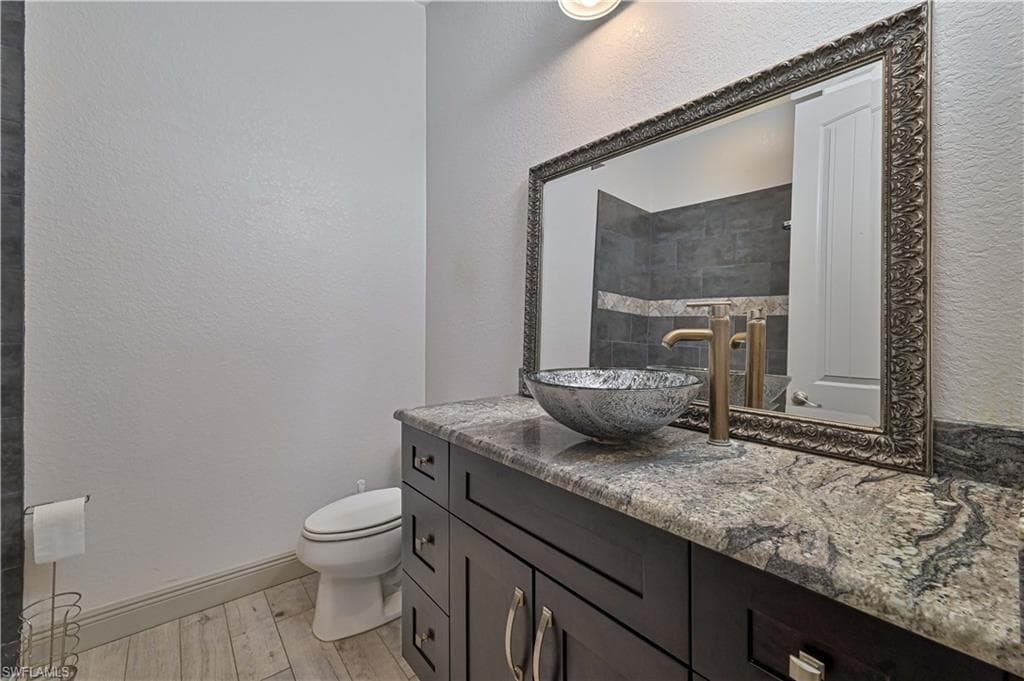 18111 Riverchase CT-32