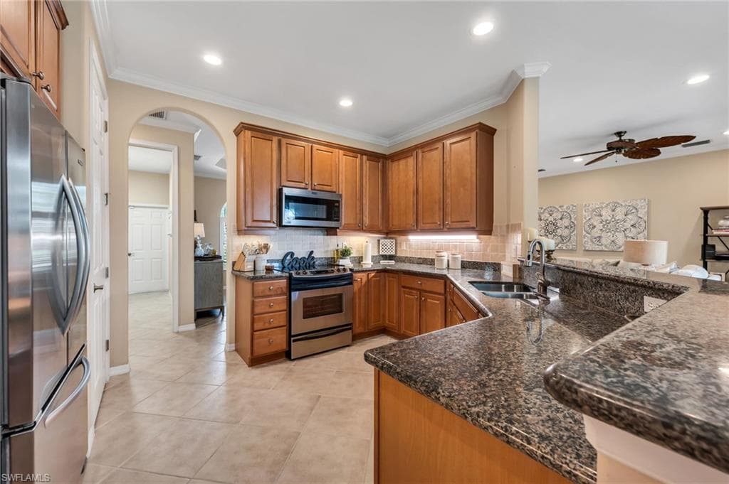 3657 Recreation LN-8