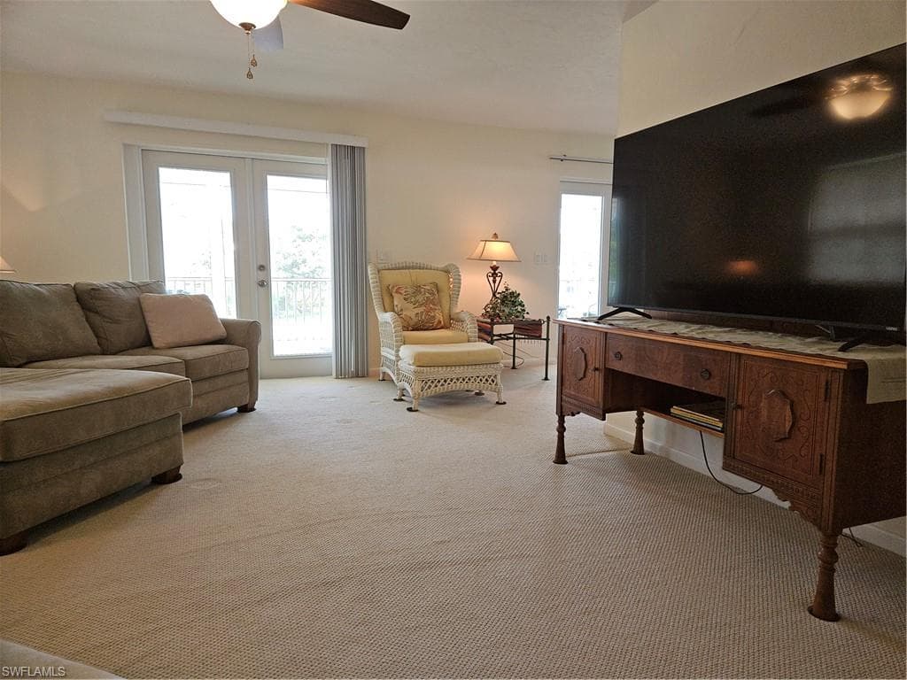 915 North ST-9