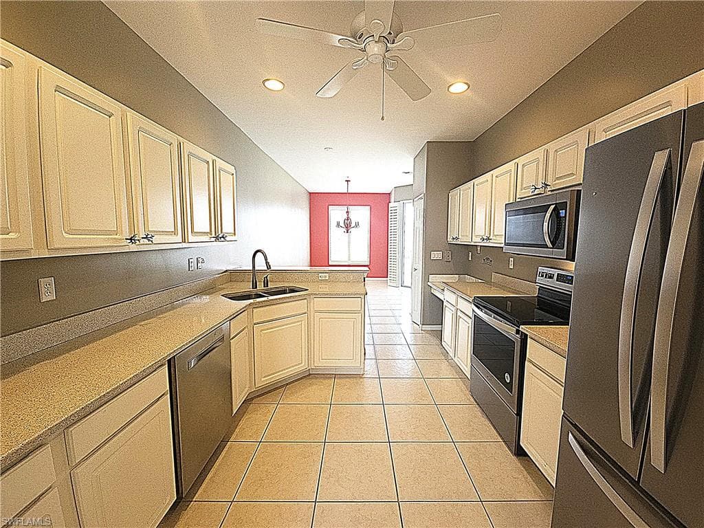 2135 Arielle DR 2404-13