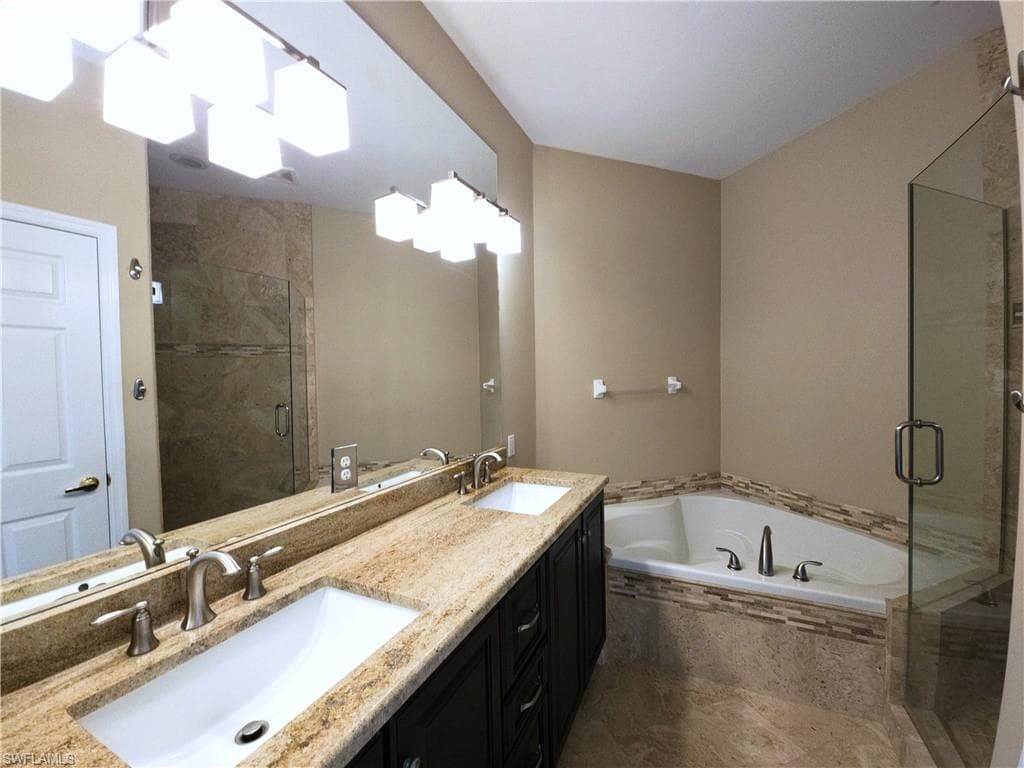 2135 Arielle DR 2404-19