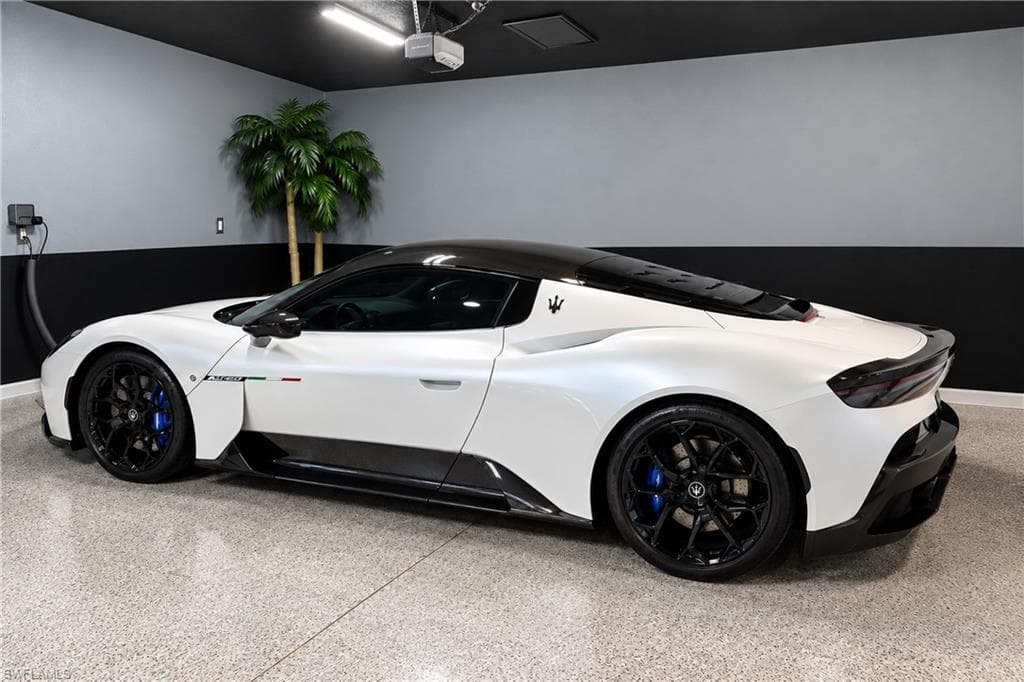 3313 Antilla CT-7