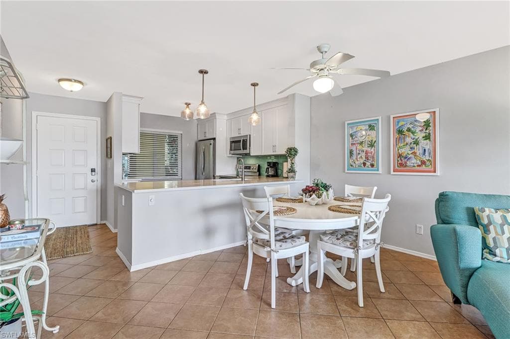 1001 Foxfire LN 109-12