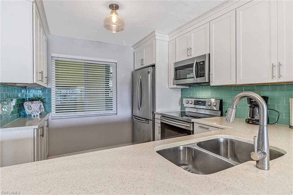 1001 Foxfire LN 109-9