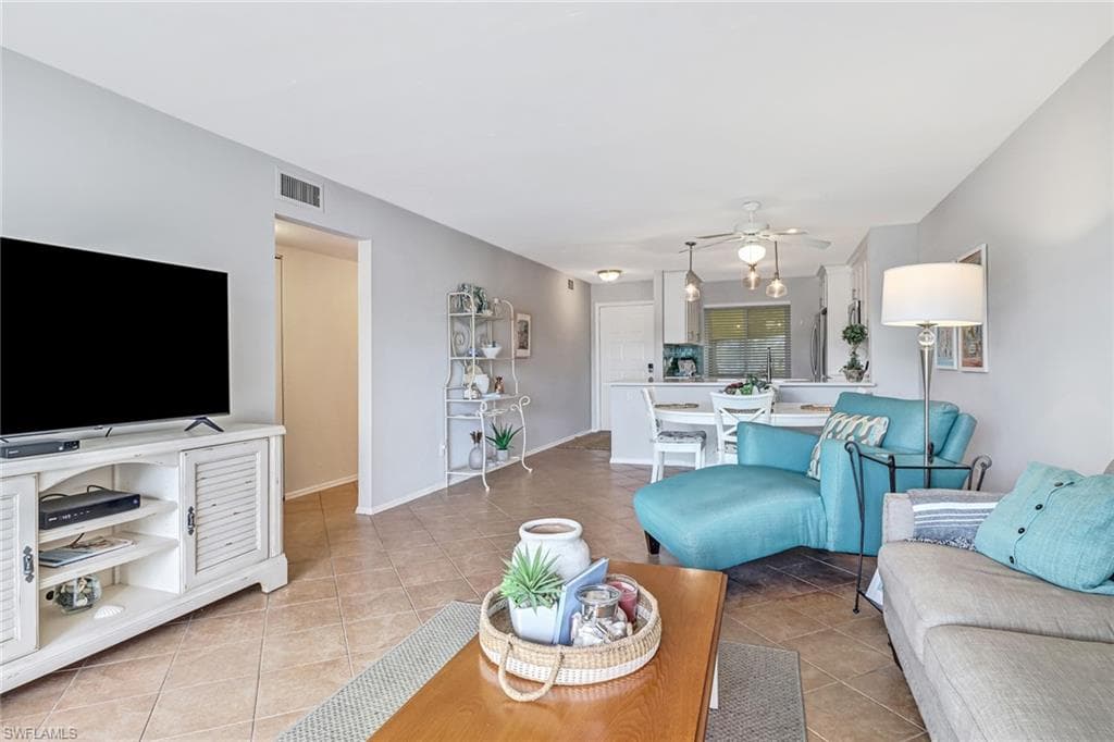 1001 Foxfire LN 109-14