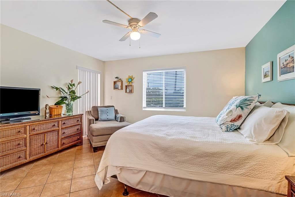 1001 Foxfire LN 109-18