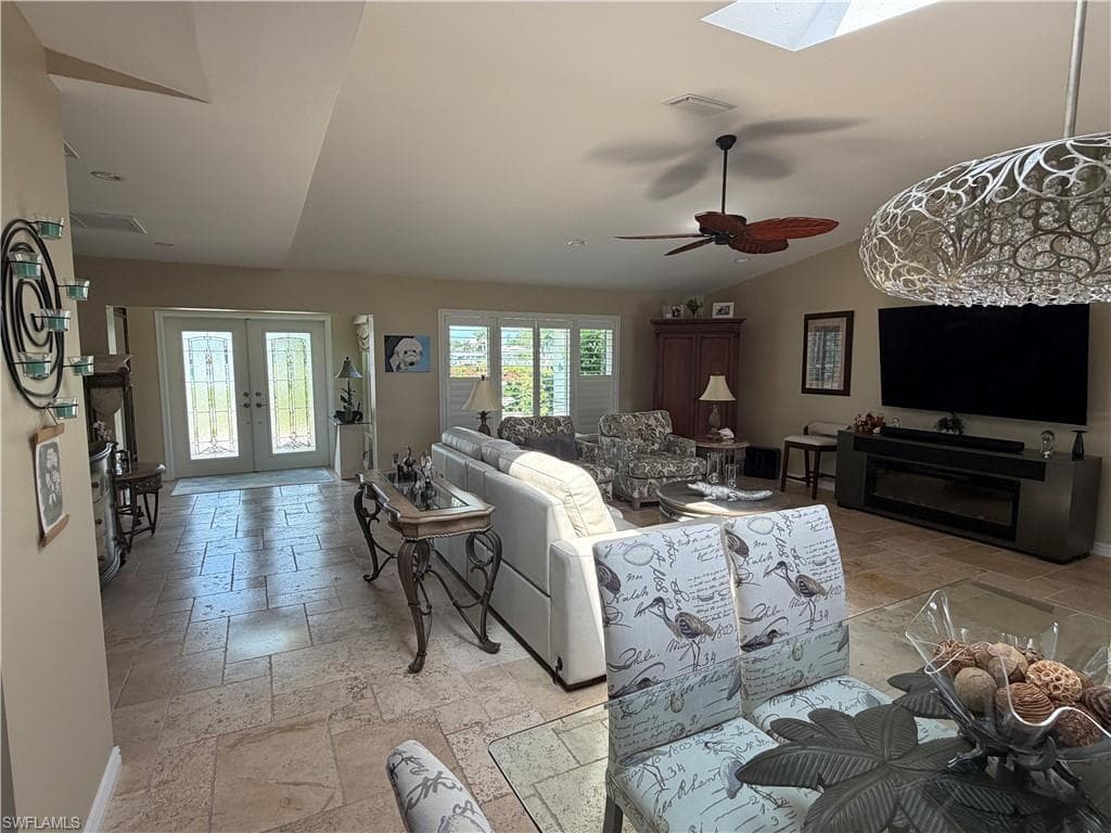 1957 SE 36th ST-27