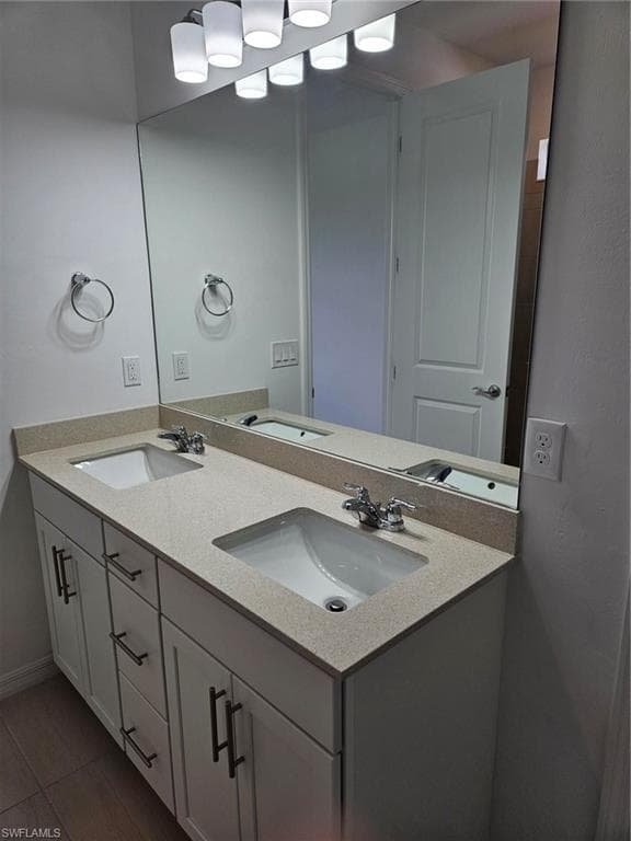 2177 Laurifolia CT-12