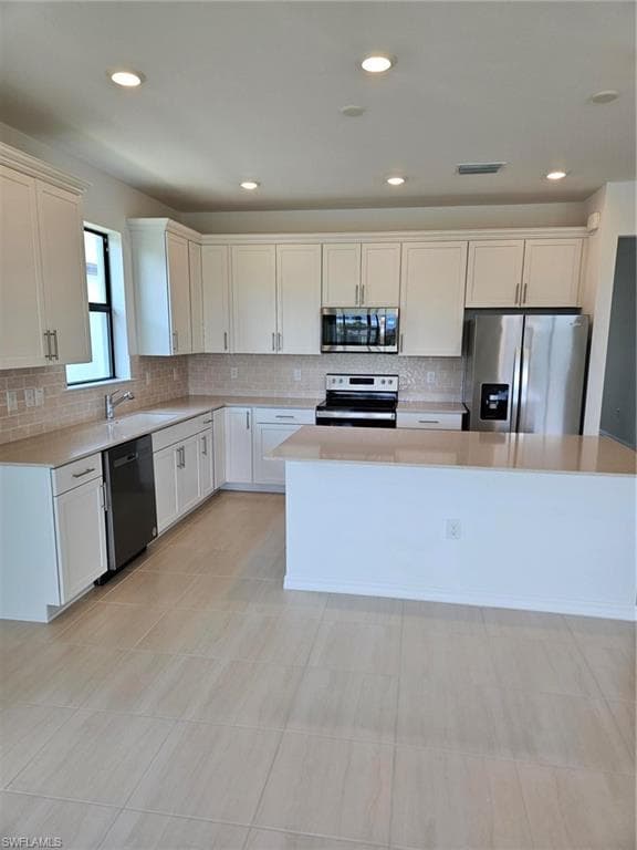 2177 Laurifolia CT-3