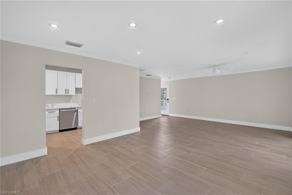 2840 W Gulf DR 4-5