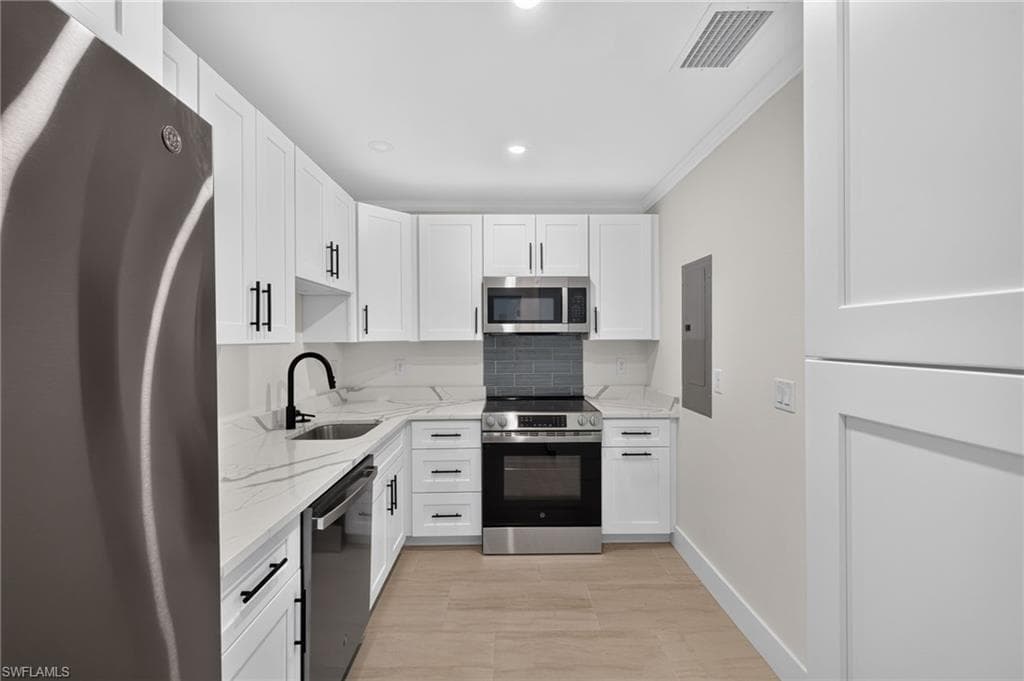 2840 W Gulf DR 4-9