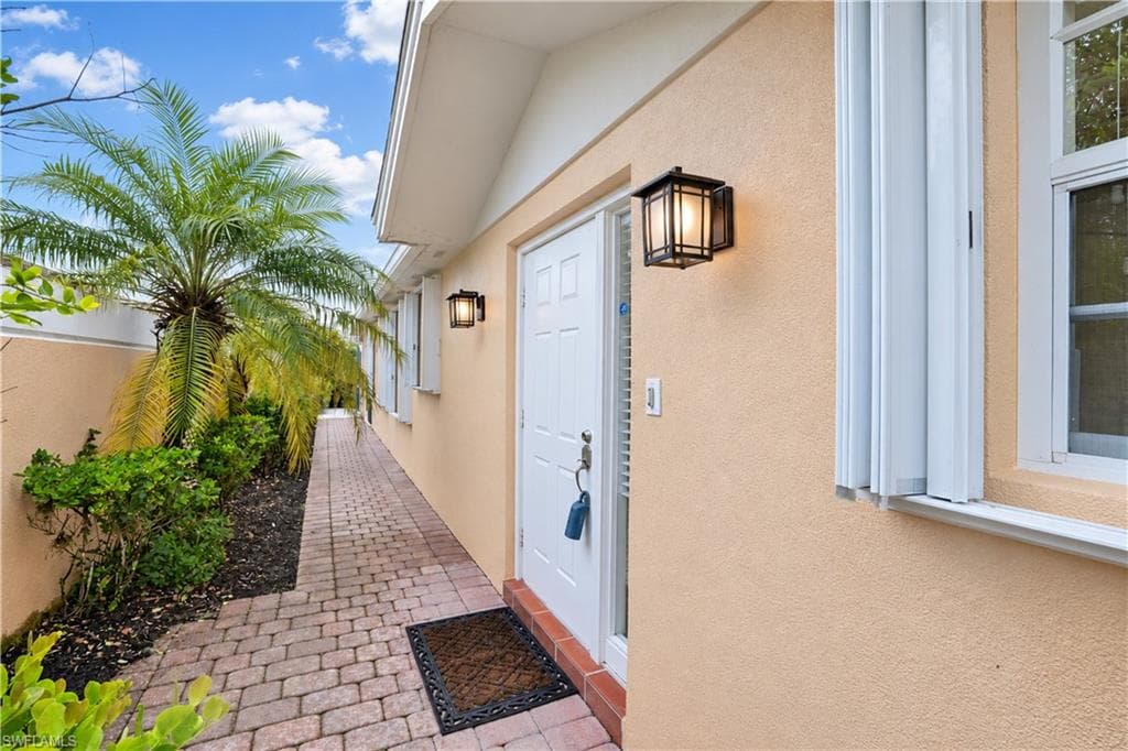 5434 Guadeloupe WAY-7