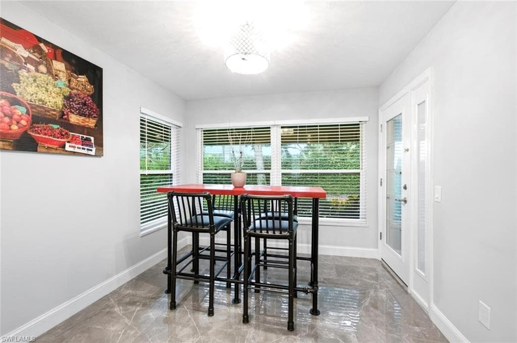 756 Reef Point CIR-9