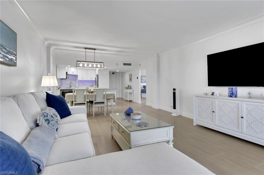 1 Bluebill AVE 410-4