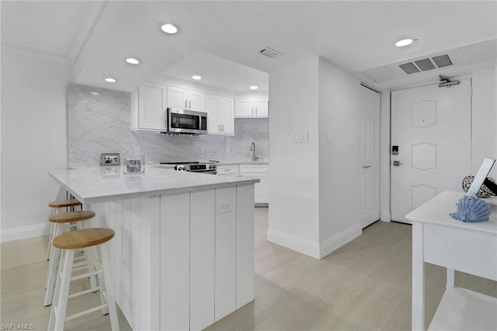 1 Bluebill AVE 410-8
