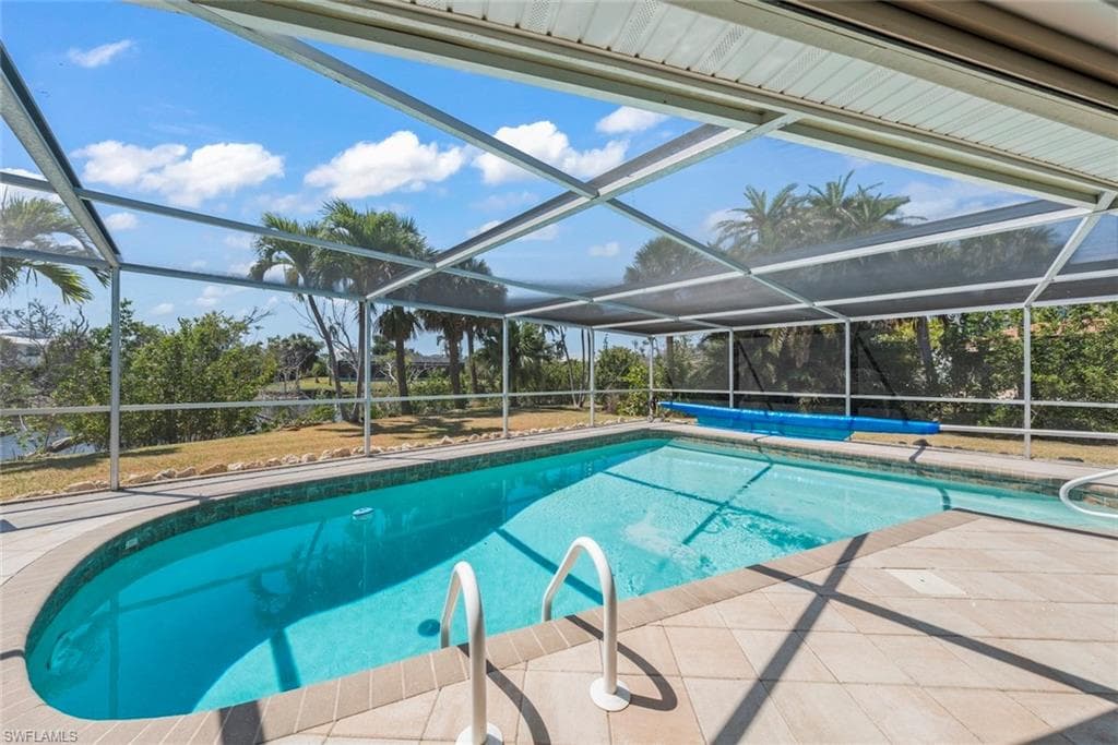 9421 Moonlight DR-23