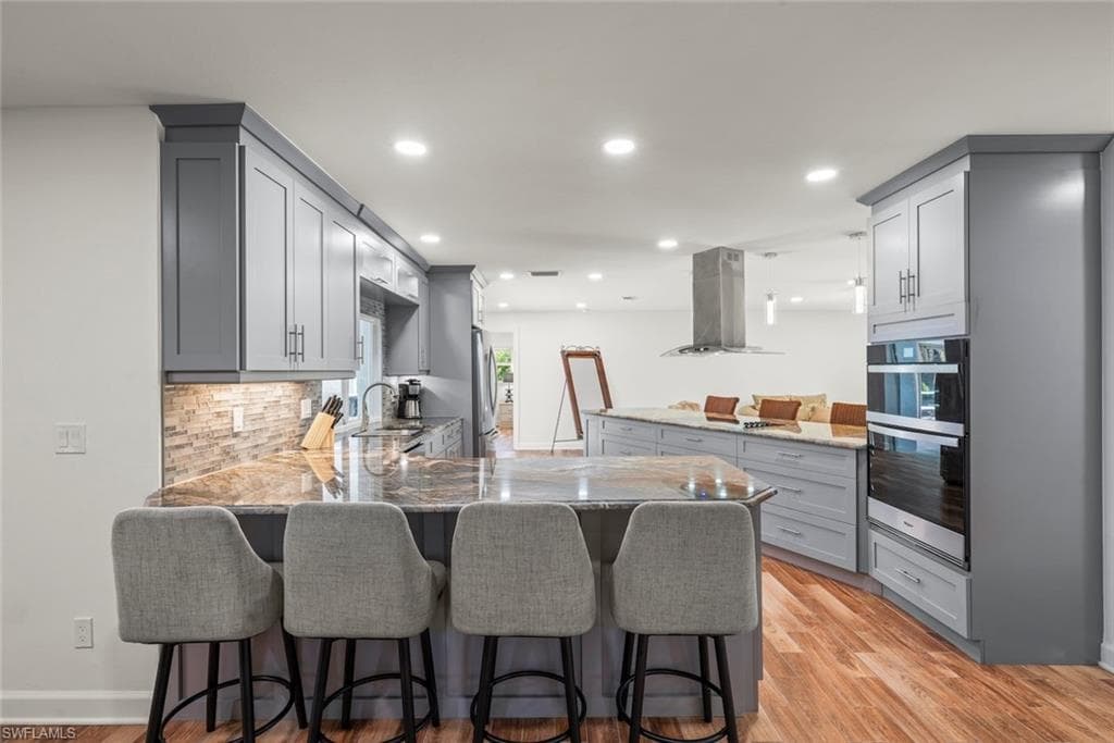 9421 Moonlight DR-16