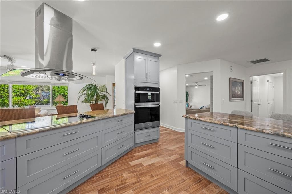9421 Moonlight DR-12