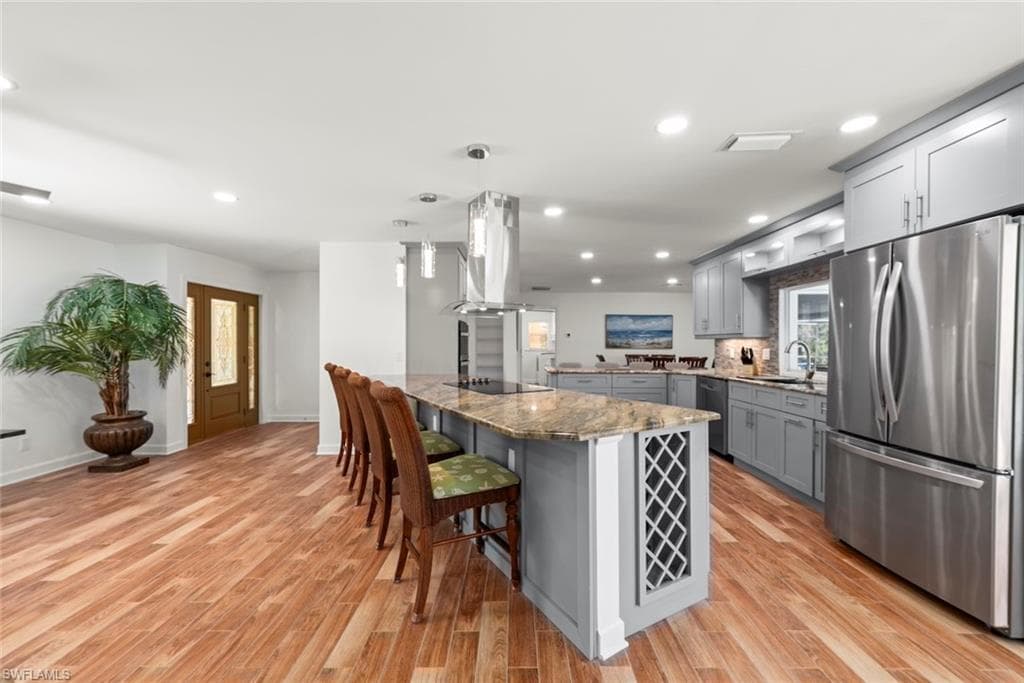9421 Moonlight DR-9