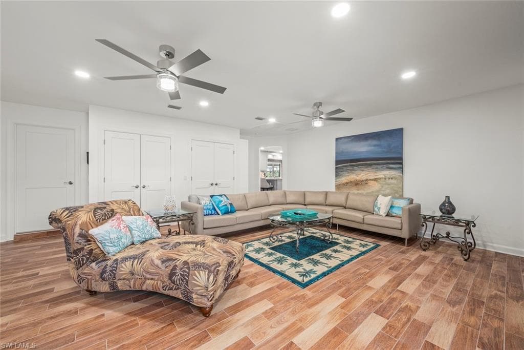 9421 Moonlight DR-29