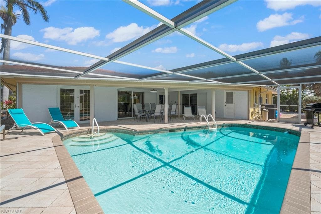 9421 Moonlight DR-25