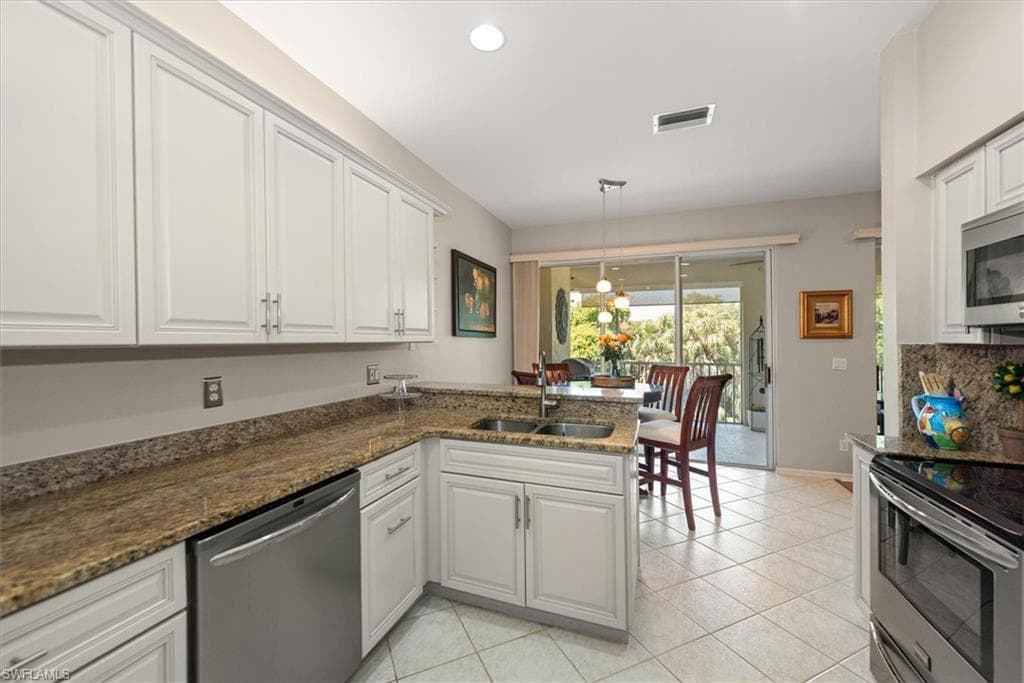 25090 Ballycastle CT 202-9