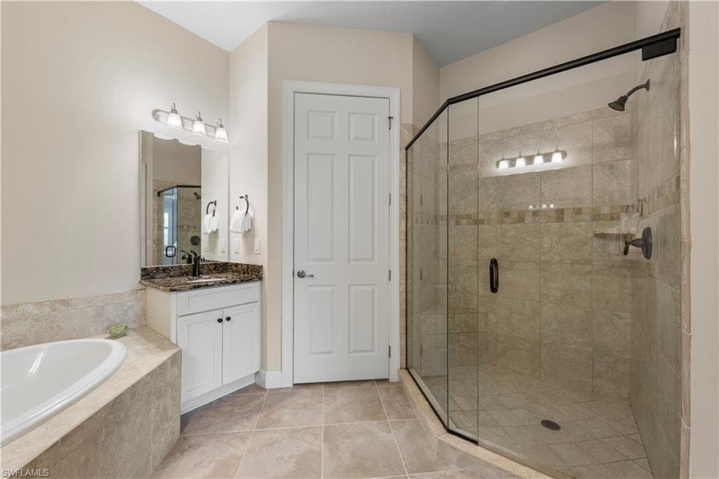 10351 Glastonbury CIR 201-27