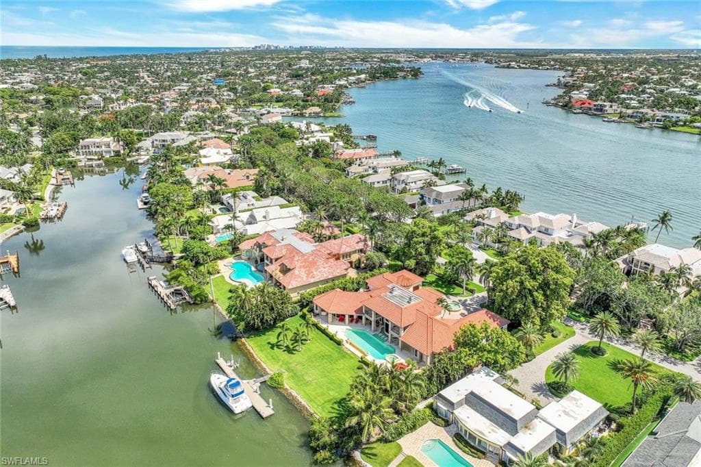 1030 Galleon DR-23