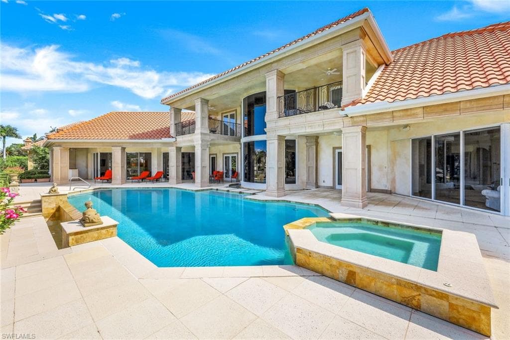 1030 Galleon DR-2
