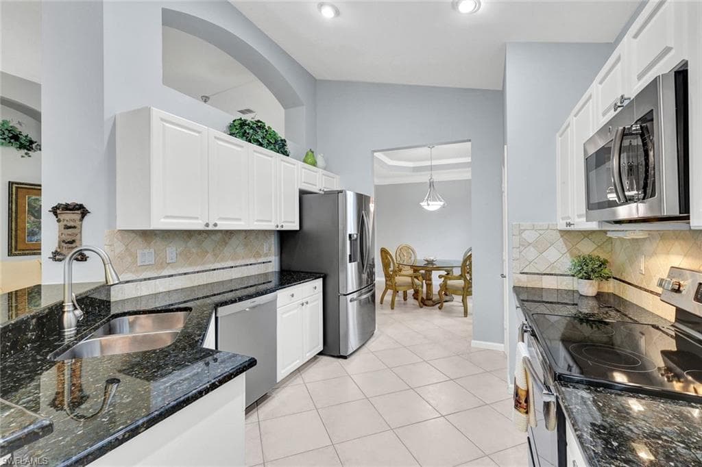 23166 Rosedale DR 201-14