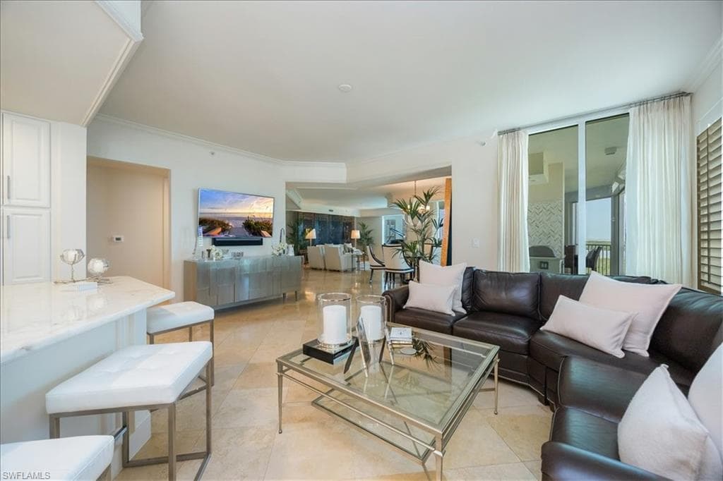 285 Grande WAY 706-2