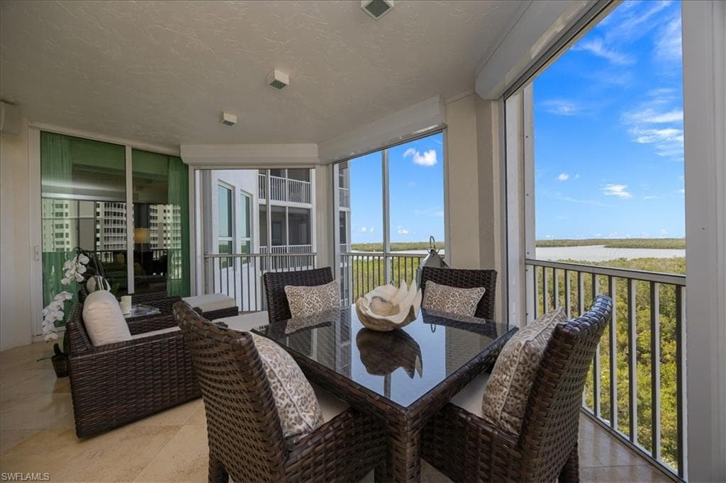 285 Grande WAY 706-24