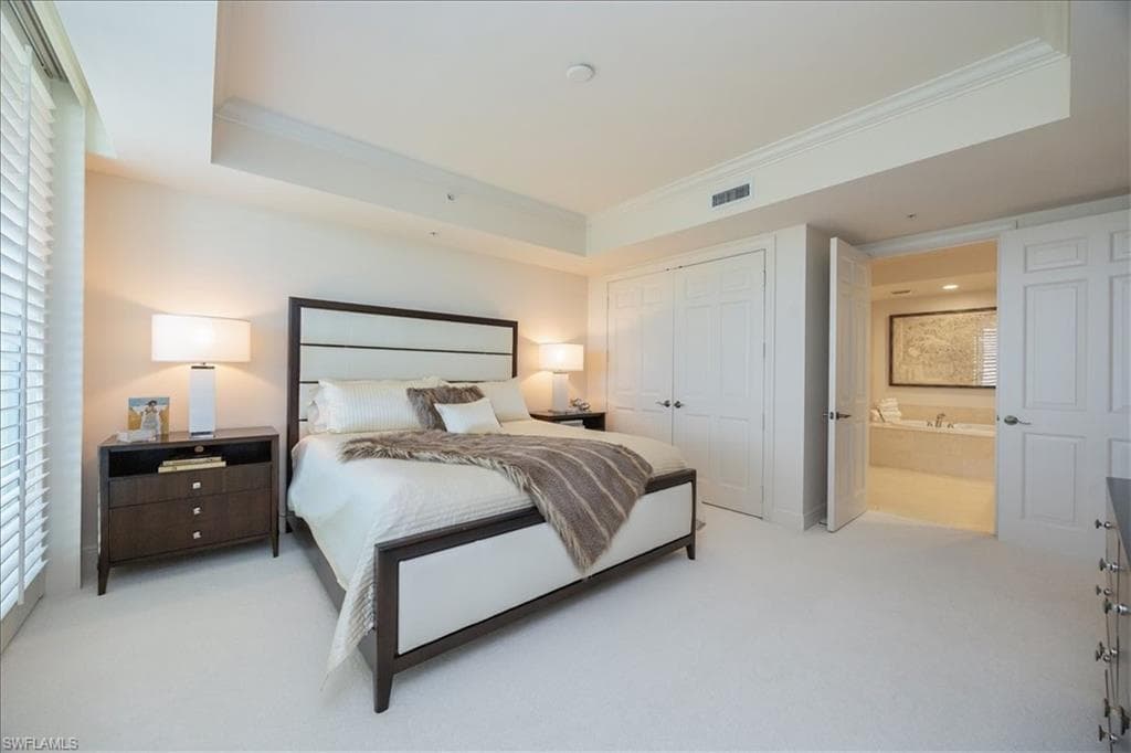 285 Grande WAY 706-10