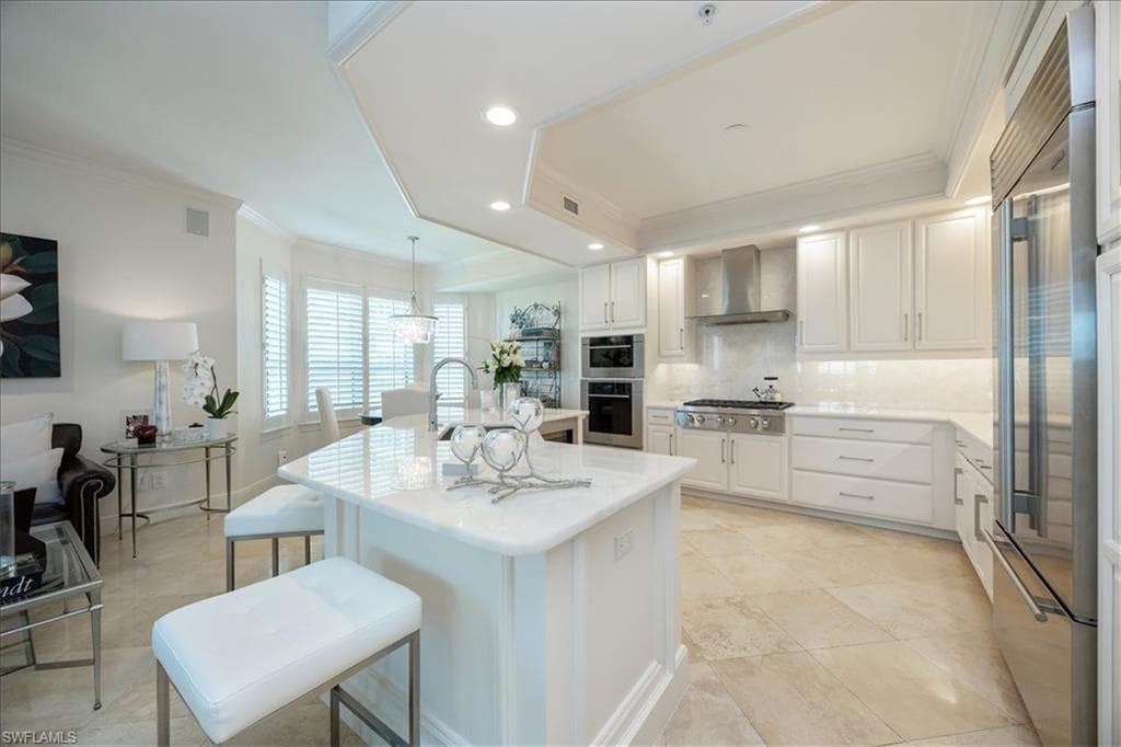 285 Grande WAY 706-8