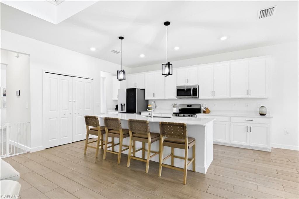 10712 Timber Creek DR-12