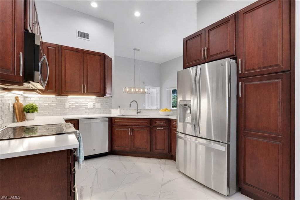 625 BEACHWALK CIR G203-11