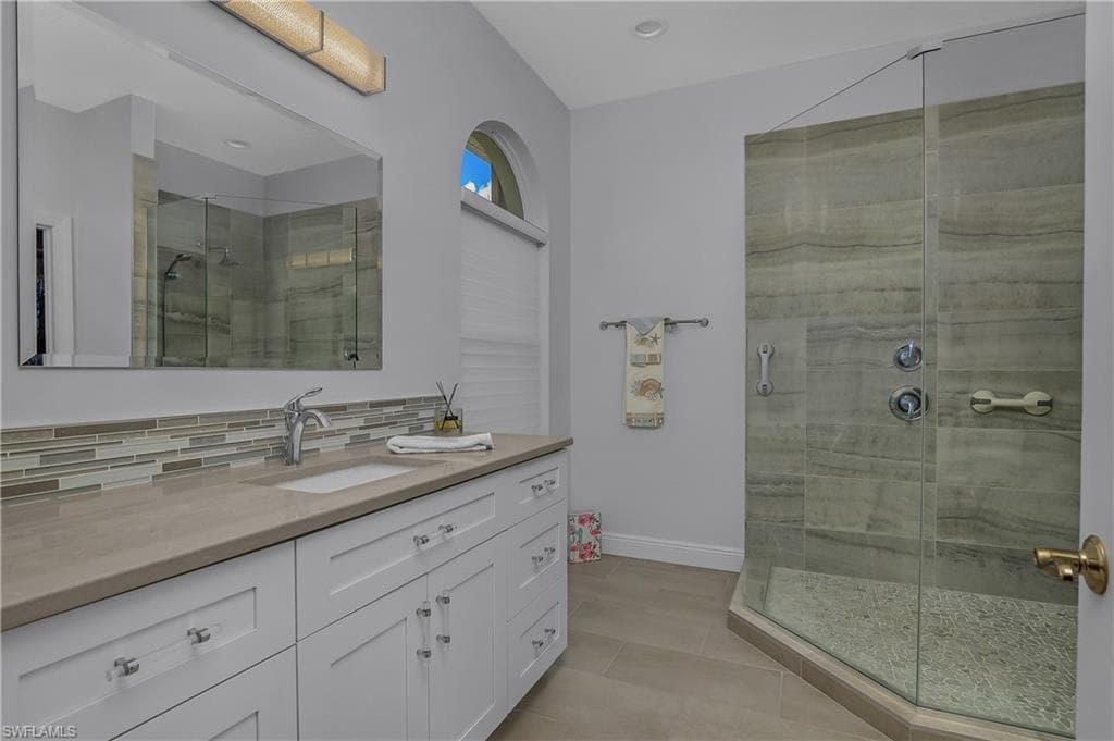 4904 Sedgewood LN-23