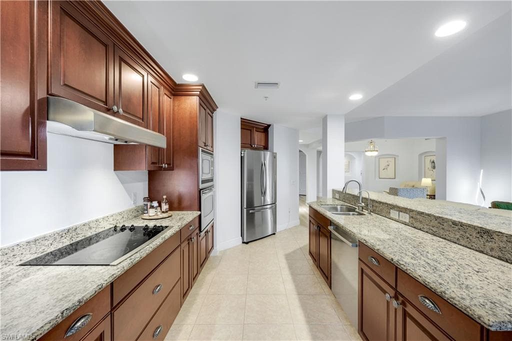 6081 Silver King BLVD 103-32