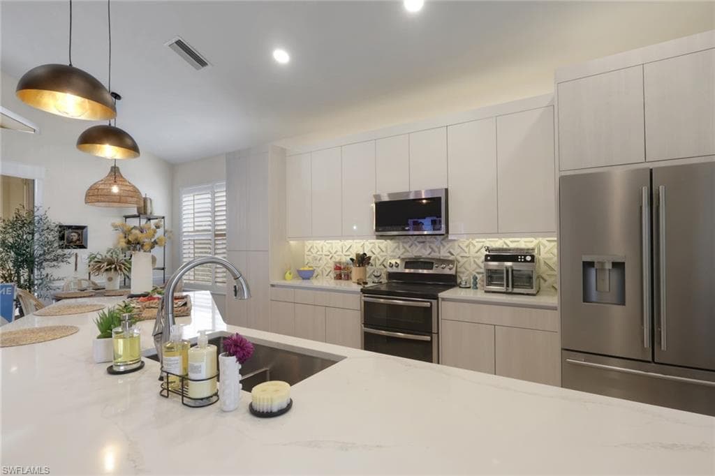 8816 Ventura WAY-7