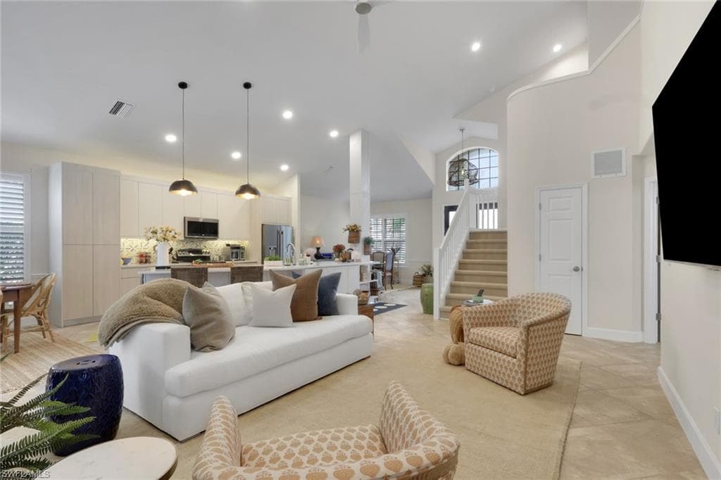 8816 Ventura WAY-19